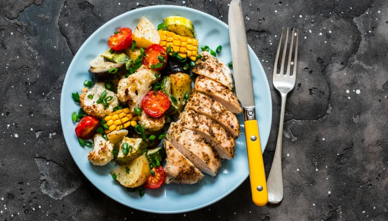 Filets de poulet avec farandole de légumes