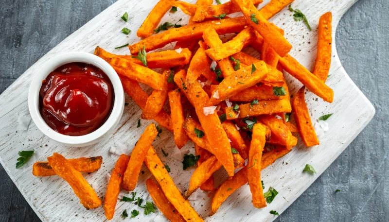 Frites de patates douces au four