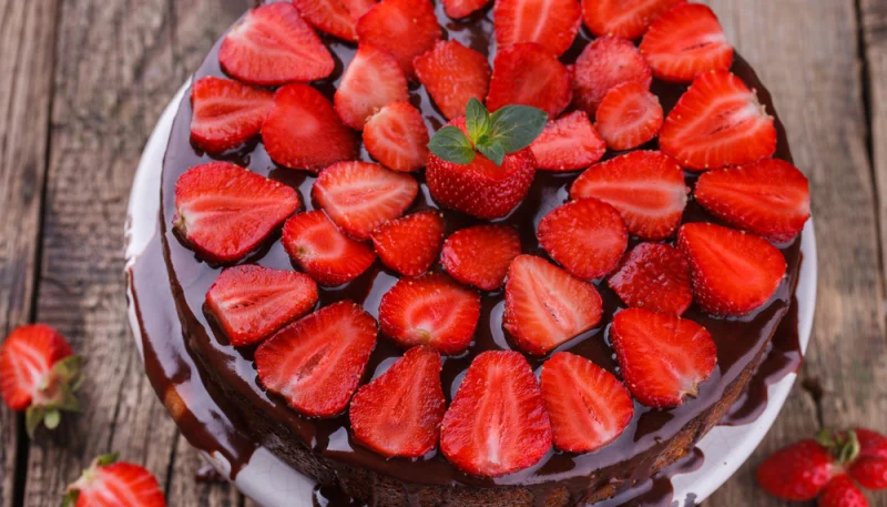 Gâteau aux fraises et chocolat spécial grossesse