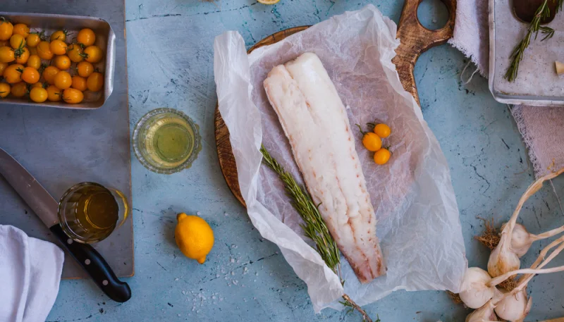 Papillotes de lieu à l'ananas et aux fraises