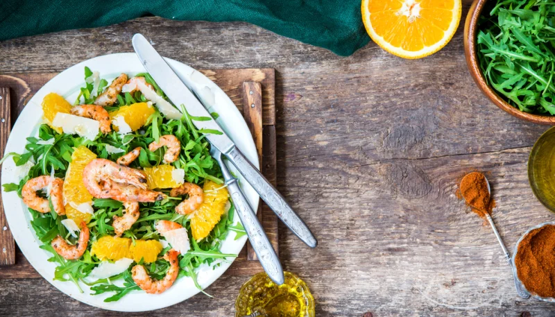 Salade de crevettes à la mâche et à l'orange