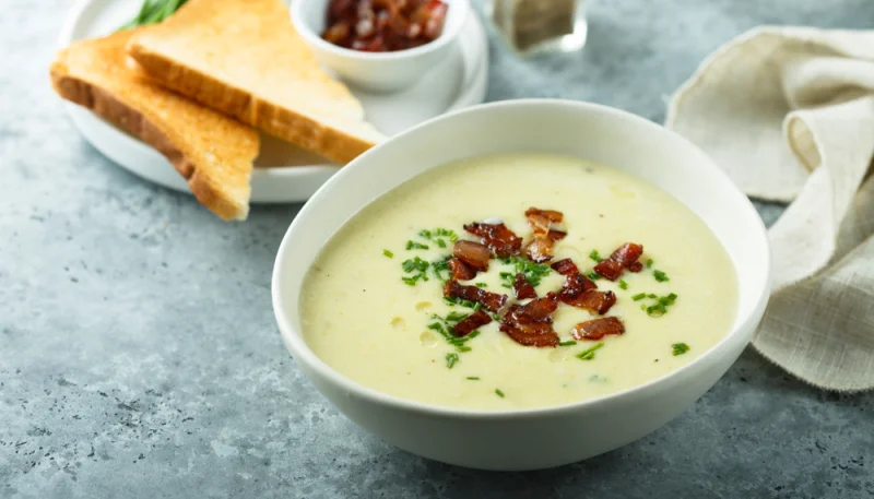 Velouté de chou-fleur au lard