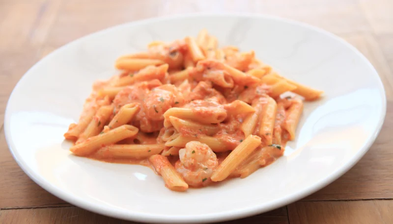 Pâtes aux crevettes et mozzarella