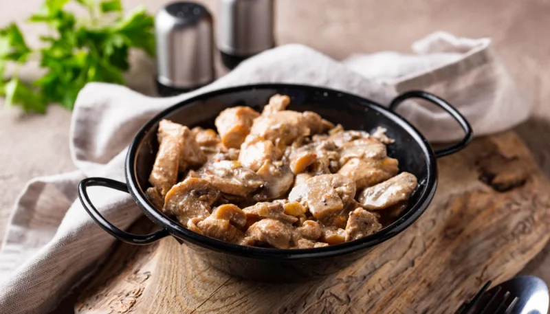 Poulet paprika champignons