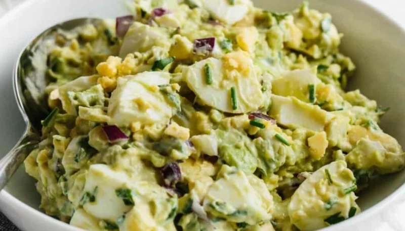 Salade d’avocats aux œufs durs
