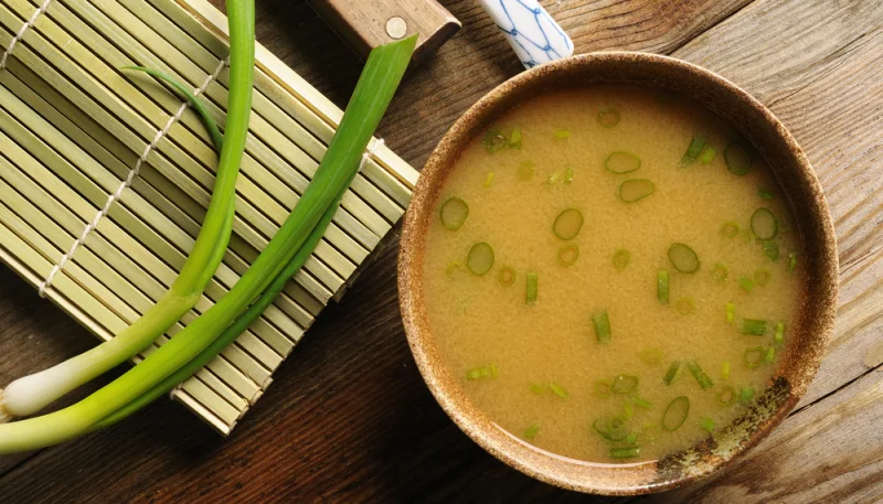 Soupe aux oignons nouveaux
