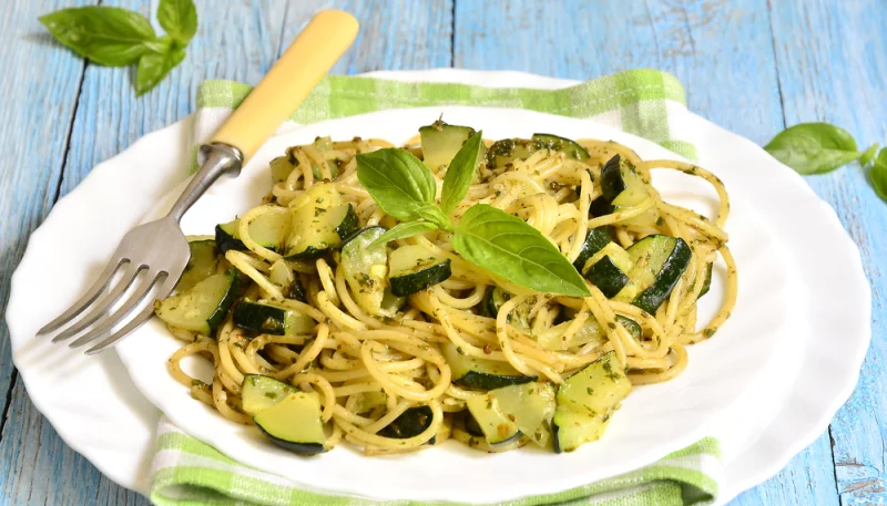 Spaghettis aux courgettes