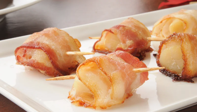 Brochettes de Saint-Jacques au lard fumé