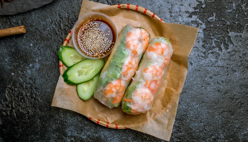 Rouleaux de printemps à la mangue et aux crevettes