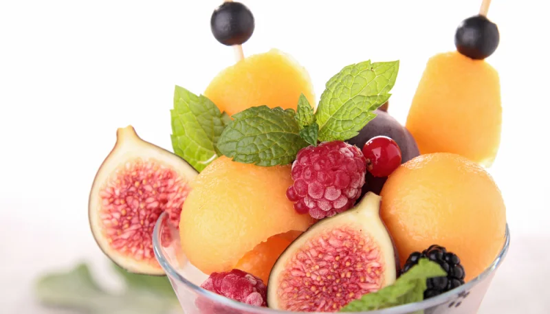 Salade framboises, figues, melon, myrtilles