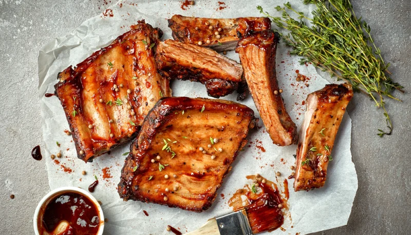 Travers de porc sauce barbecue