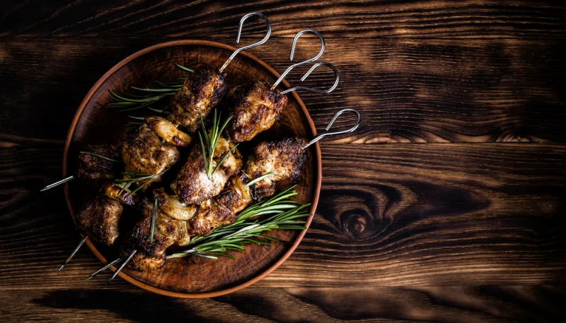 Brochettes d'agneau à la grecque