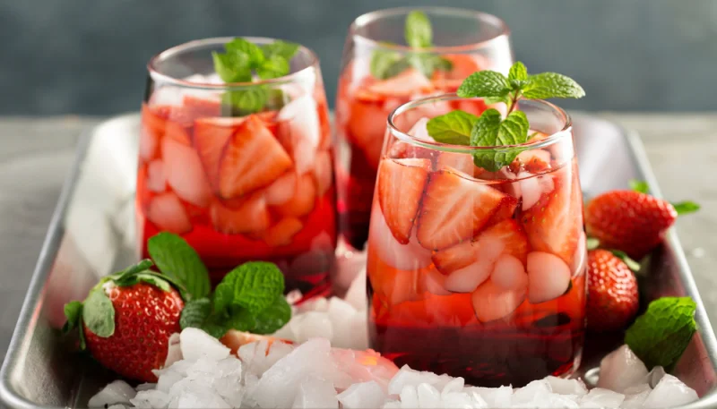 Fraises au vin rouge