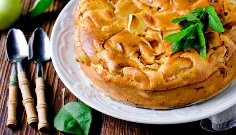 Far aux pommes caramélisées