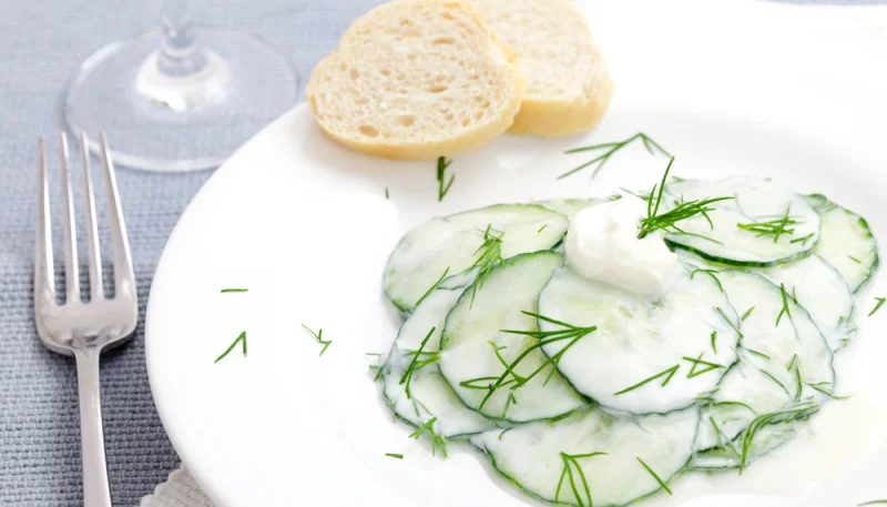Salade de concombre au yaourt à la Grecque