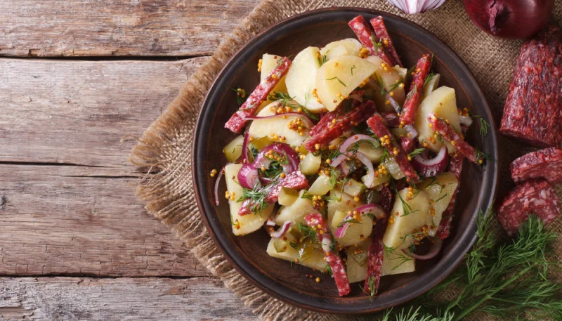 Salade de pommes de terre au salami