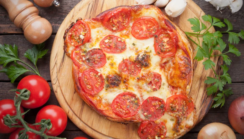 Tarte à la tomate et au fromage à raclette express
