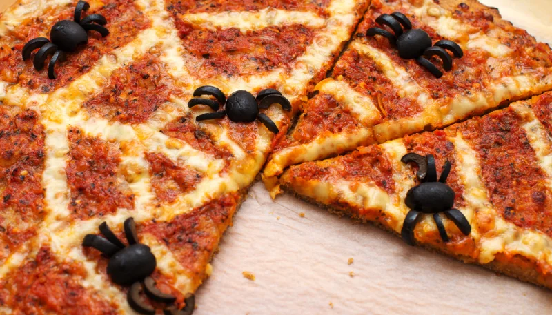 Pizza toile d'araignée d'Halloween