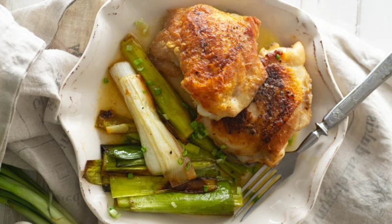 Poulet rôti à l'orientale et aux poireaux