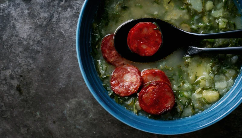 Soupe de légumes au chorizo