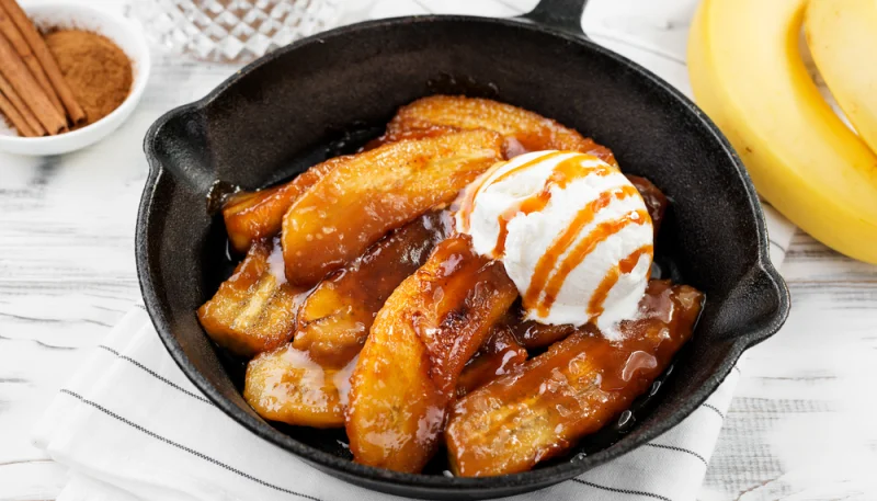 Bananes aux épices et glace à la vanille