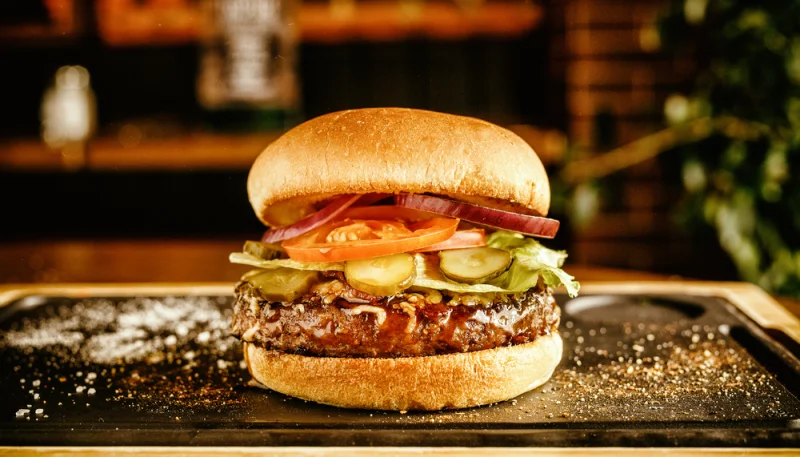 Burger au boeuf et au parmesan