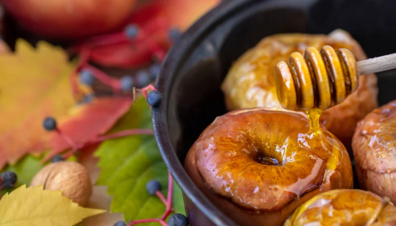 Pomme et brioche au four