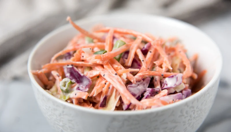 Salade de chou, surimi et soja