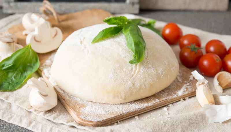 Pâte à pizza moelleuse à l'origan