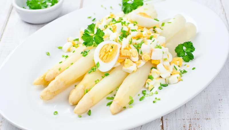 Asperges au beurre de gingembre