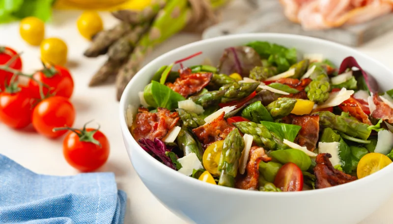 Salade d'asperges façon César