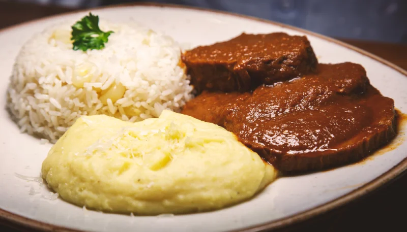 Agneau laqué au céleri