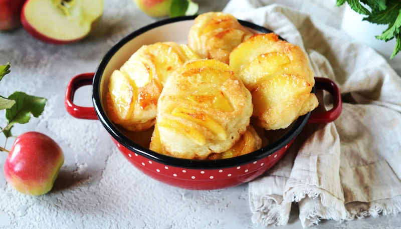 Feuilletés aux pommes caramélisées