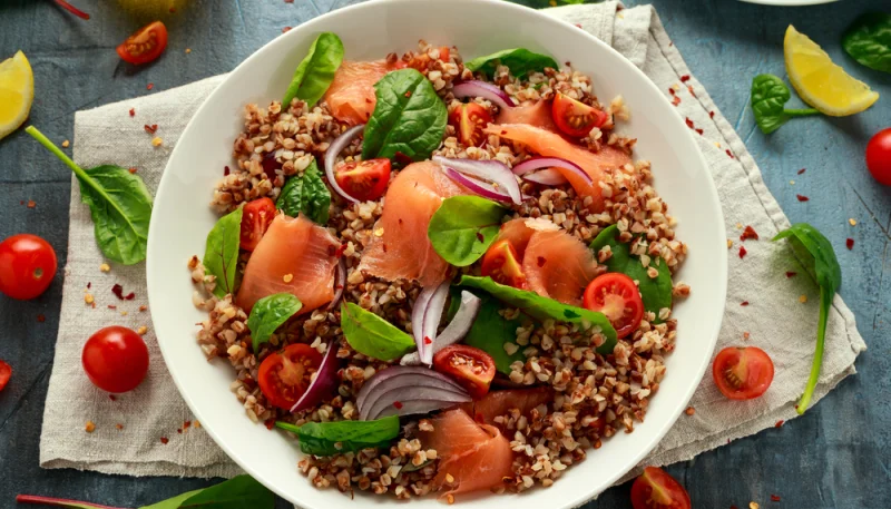 Salade de sarrasin au saumon fumé
