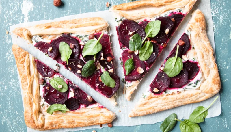 Tarte aux épinards et à la betterave