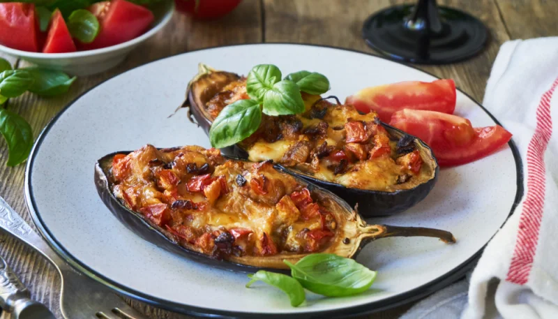 Aubergines farcies au poulet maison
