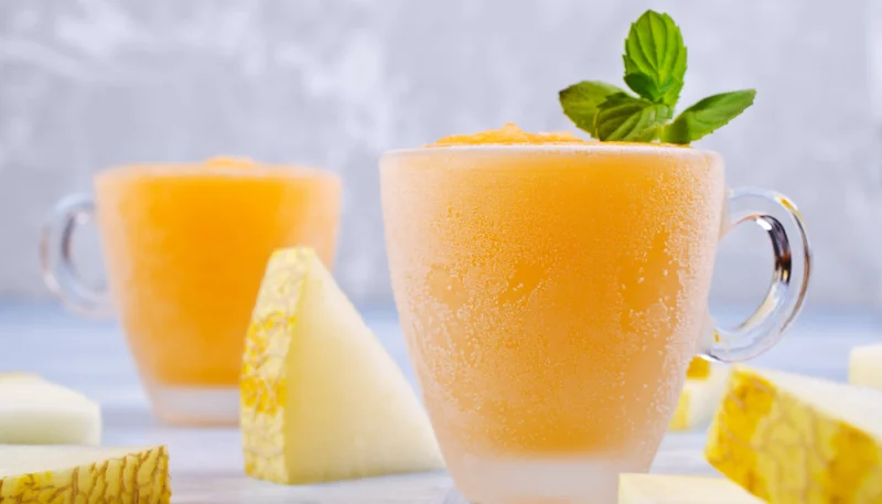 Mousse glacée au melon et au yaourt