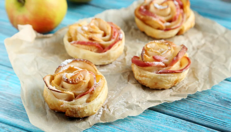 Roses feuilletées aux pommes maison