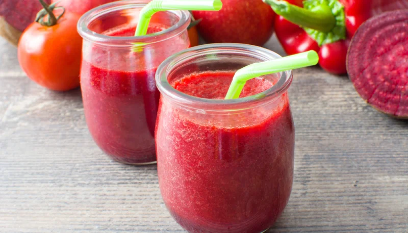 Smoothie poivron rouge, tomates et betterave