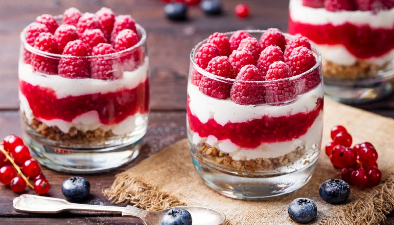 Verrine aux framboises façon cheesecake
