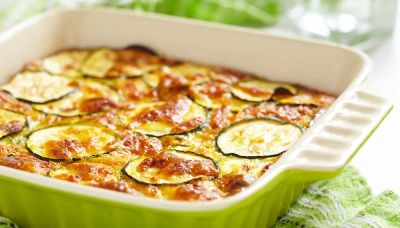Gratin de courgettes au fromage et aux lardons