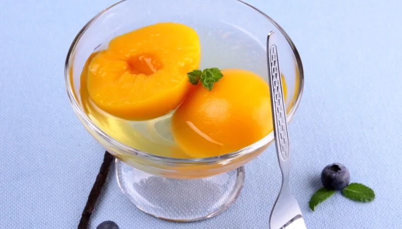 Pêches au sirop