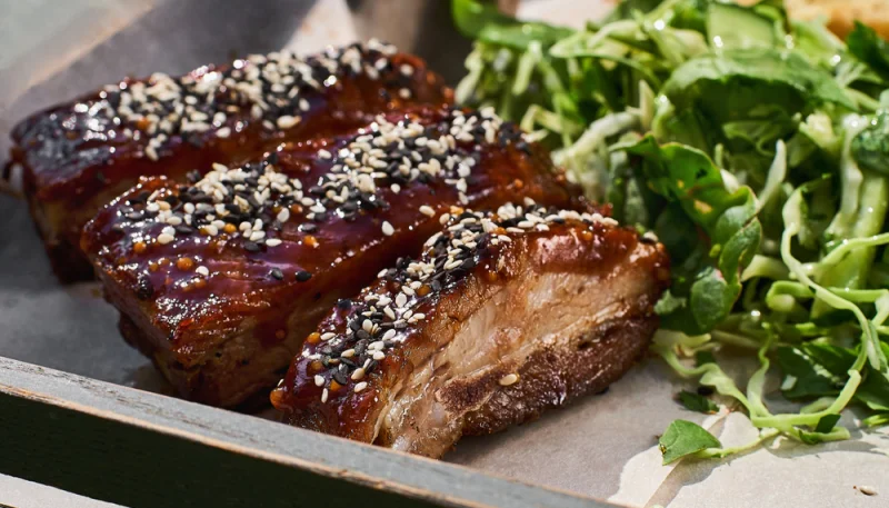 Ribs grillés à la moutarde