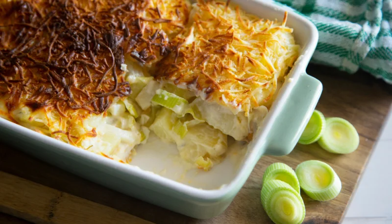 Gratin de poireaux, pommes de terre et haddock