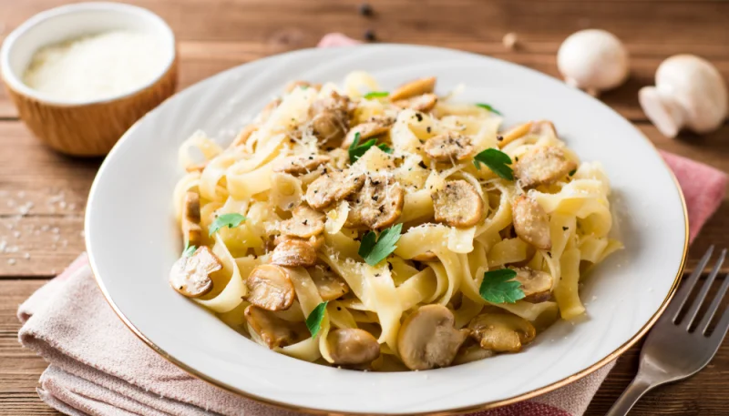 Tagliatelles aux champignons et parmesan