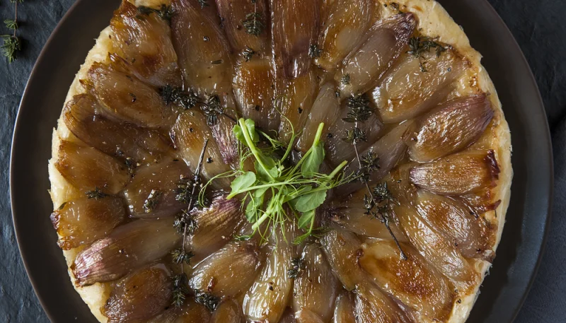 Tatin aux échalotes