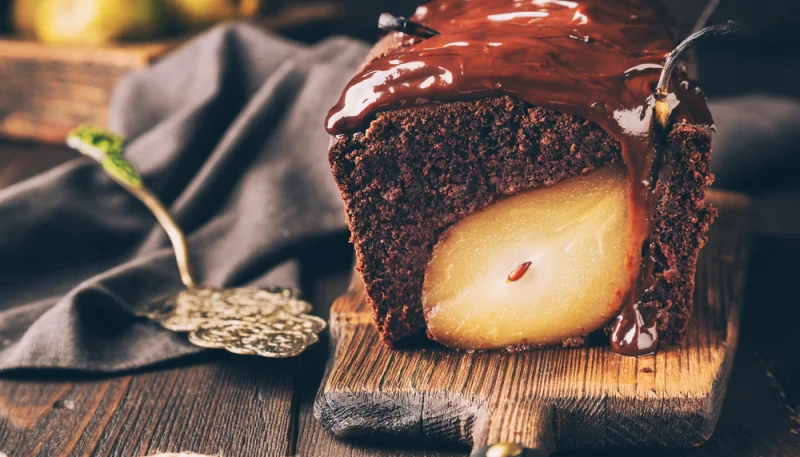 Cake au chocolat noir et à la poire