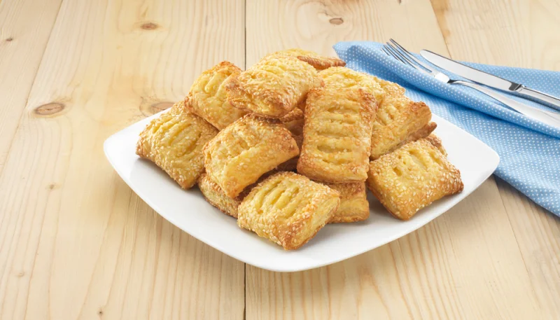 Feuilletés au camembert, pommes de terre, lardons