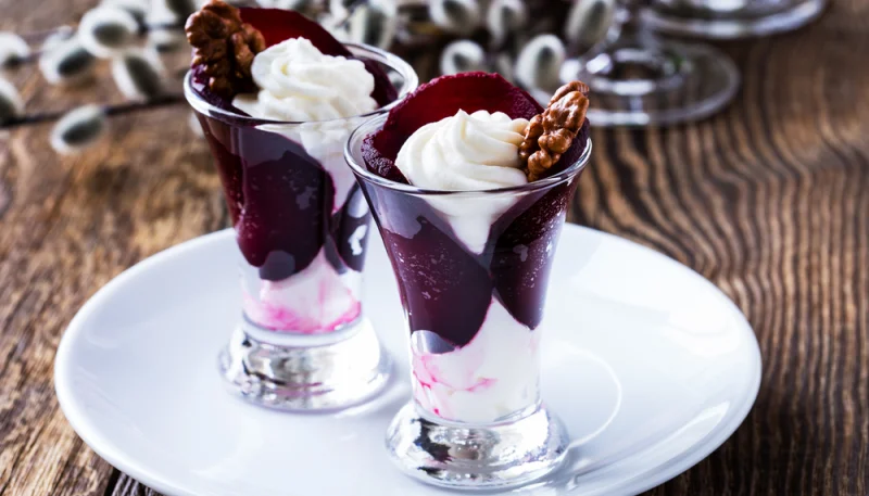 Verrines de betteraves à la mousse de fromage de chèvre frais