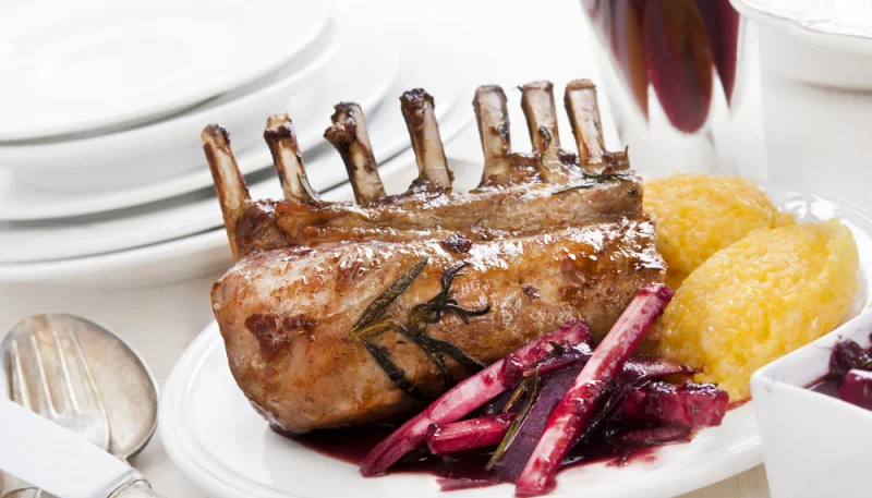 Gigot d'agneau à la rhubarbe